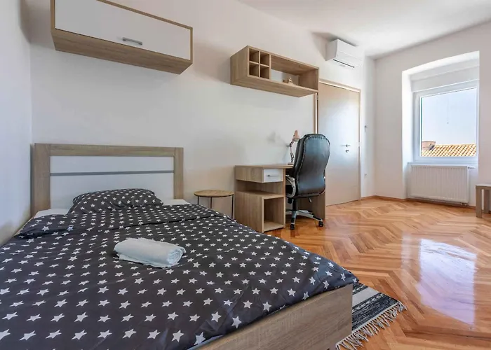In 41691 بيت للعطل