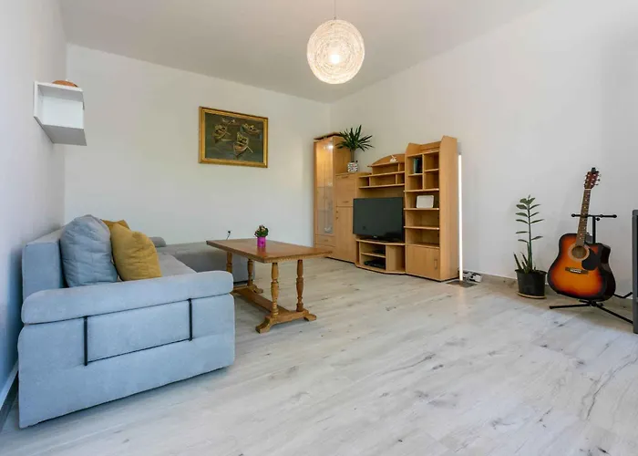 In 41691 بيت للعطل *