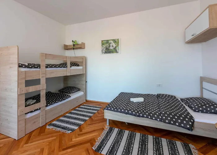 Ferienhaus In 41691 Crikvenica